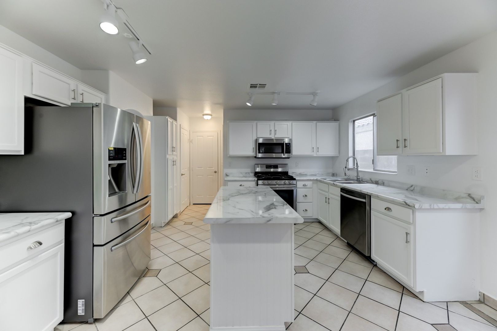North Las Vegas House: 4548 Grand Rock Dr
