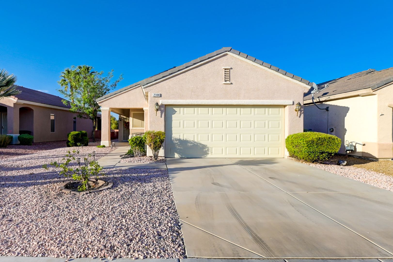 Henderson House: 2144 Desert Woods Dr