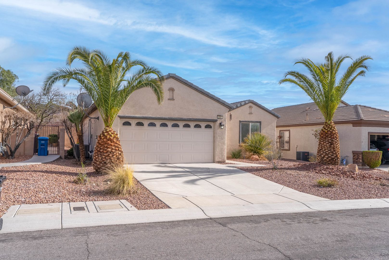 Henderson House: 2551 Moonlight Valley Ave