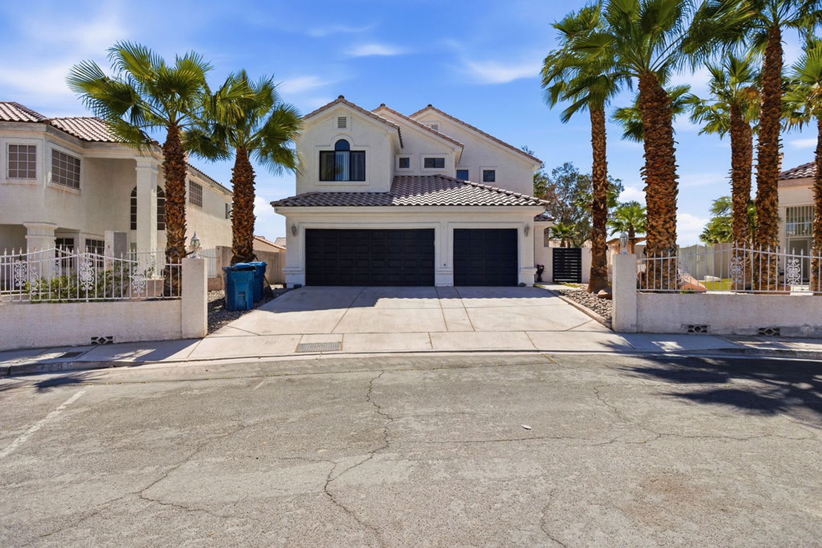 Las Vegas House: 7285 Winding Creek Dr