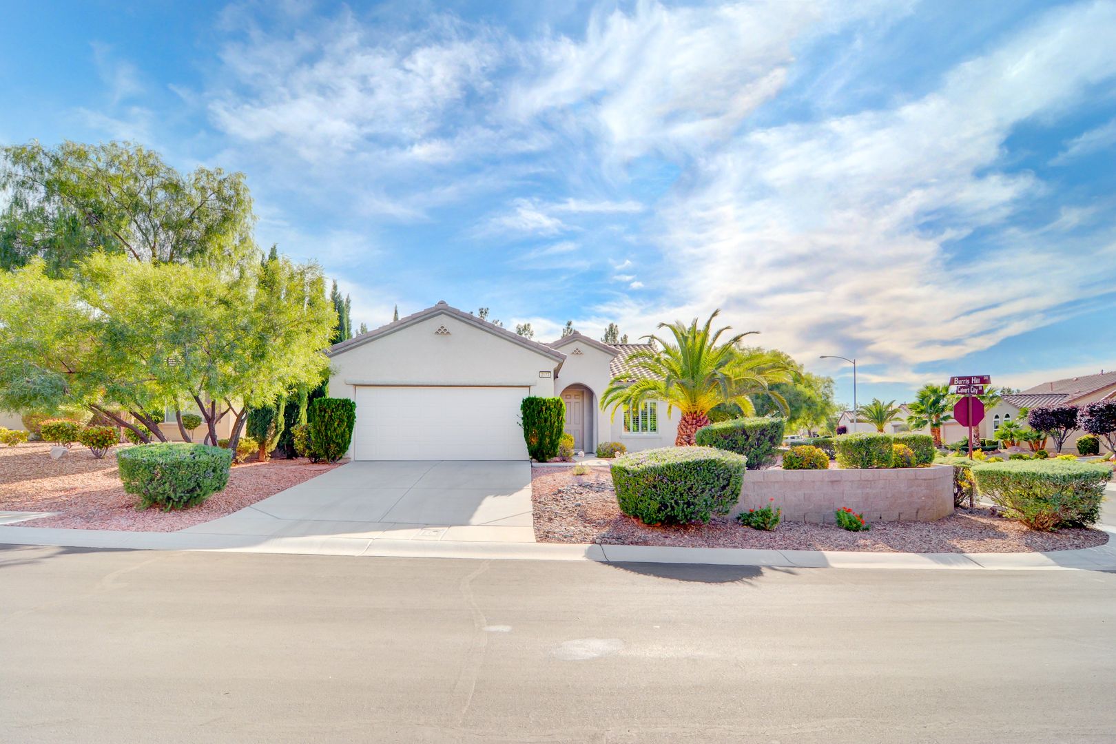 Henderson House: 2173 Burris Hills Dr