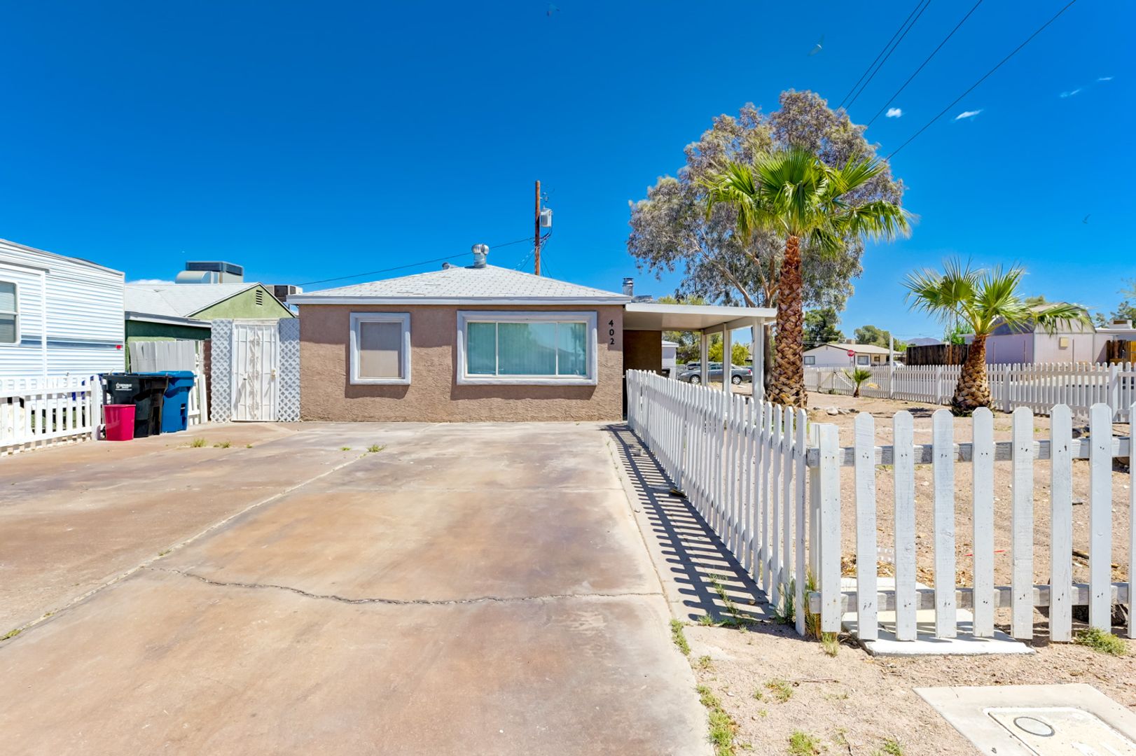 Henderson House: 402 Ilmenite Wy