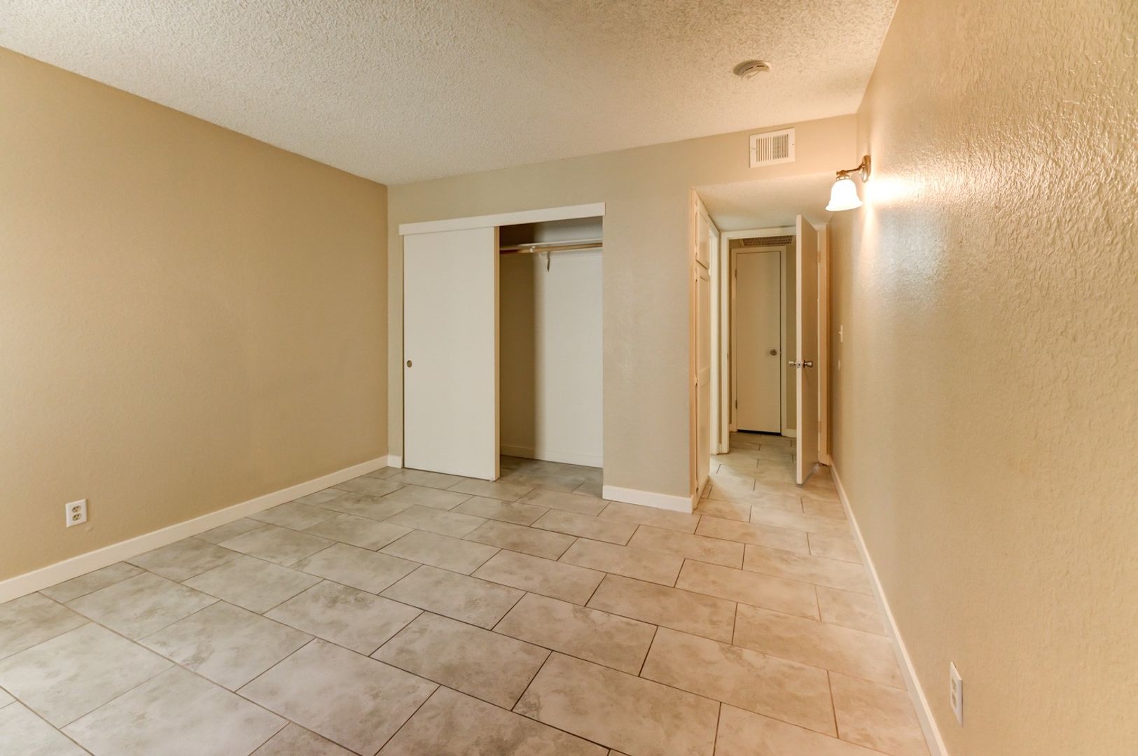 North Las Vegas Condo: 2125 Sun Ave #B