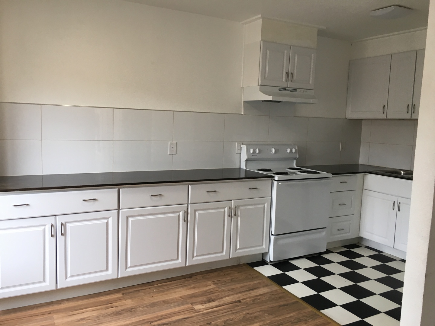 Lemon Grove Apartment: 8230 Lemon Grove Way