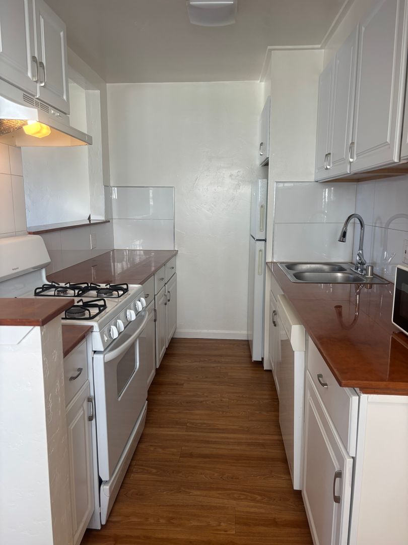 San Diego Apartment: 4009 33rd Street