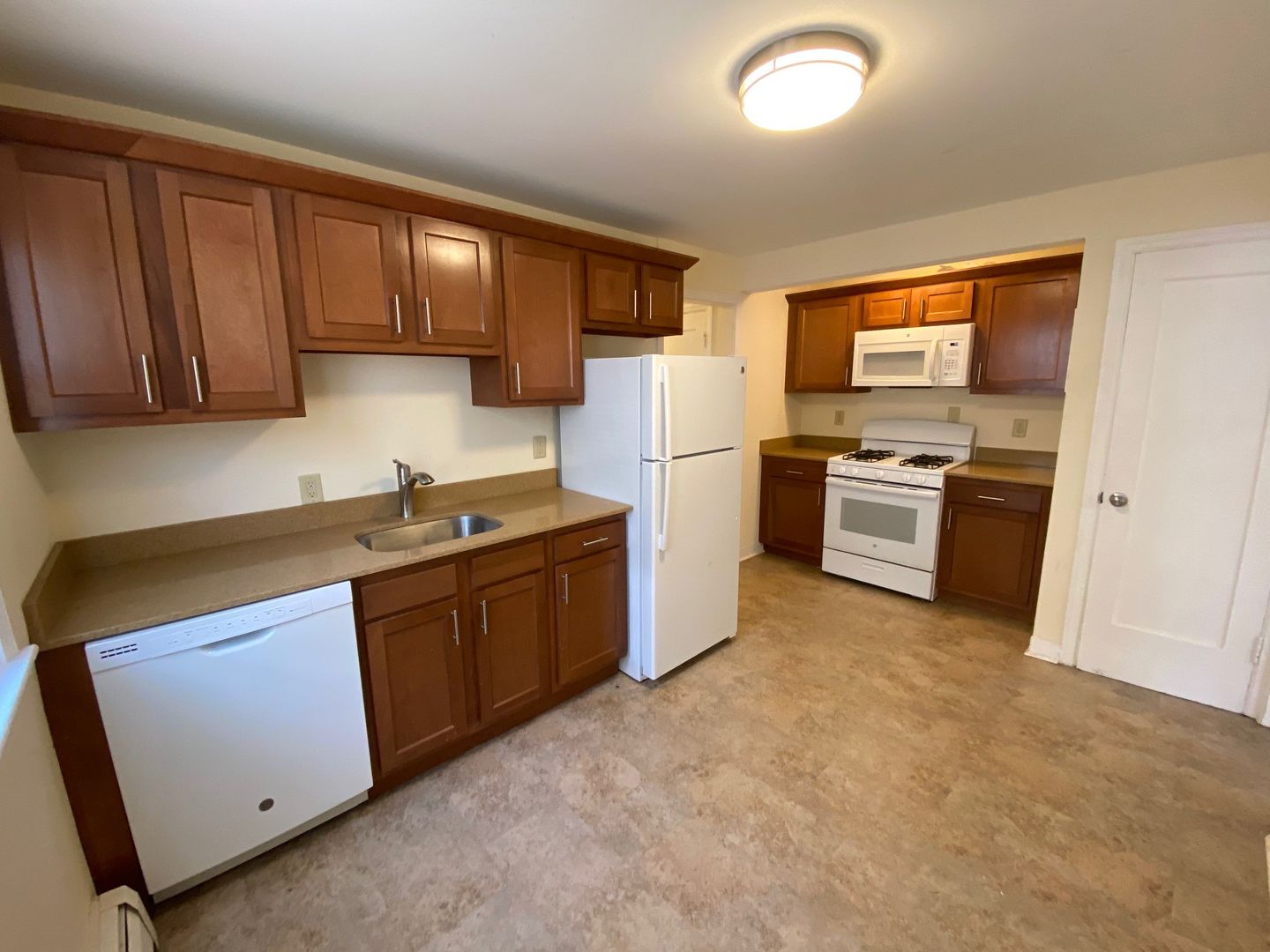 New Haven Apartment: 101-123 Sheldon Terrace