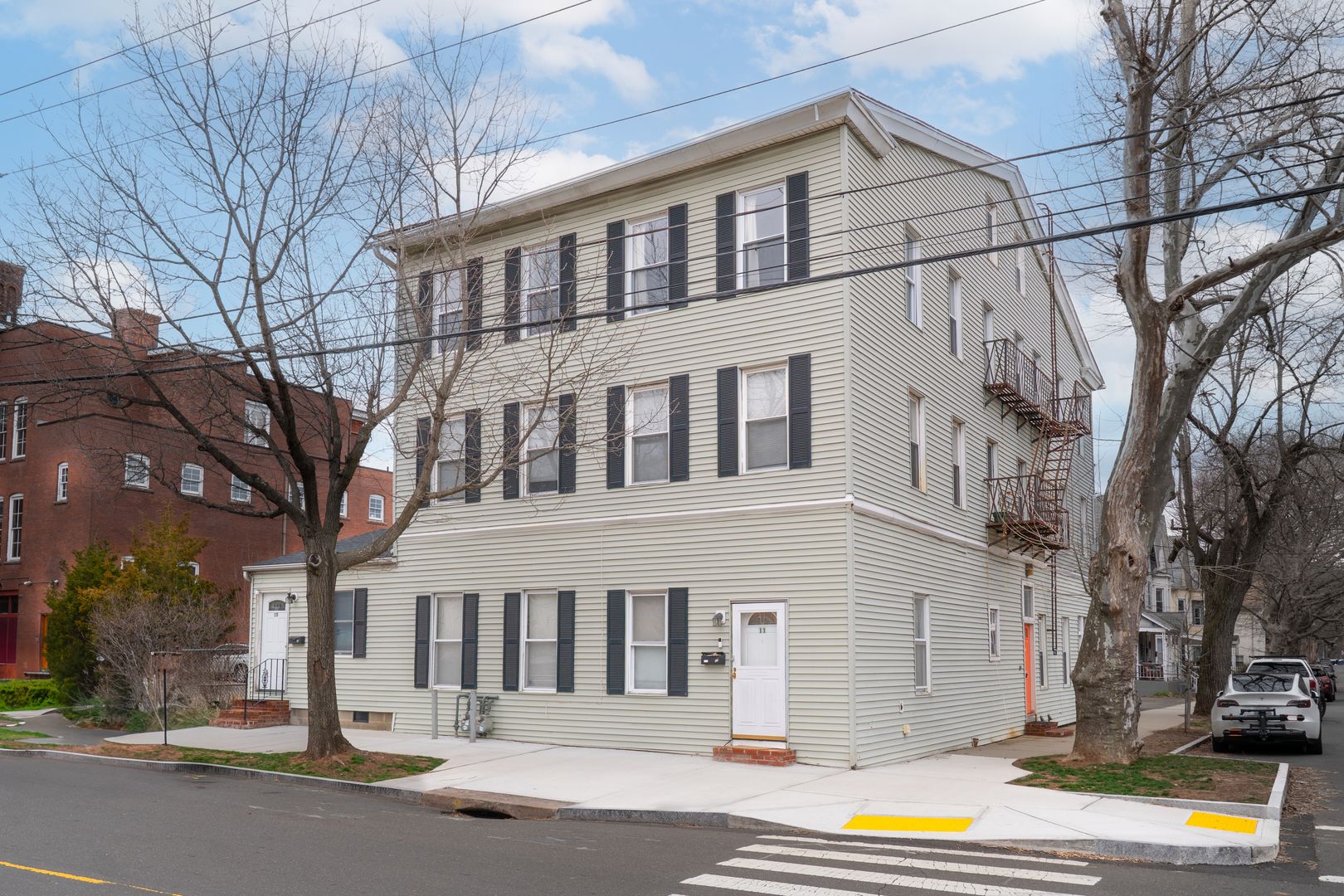 New Haven Apartment: 11 Lawrence St