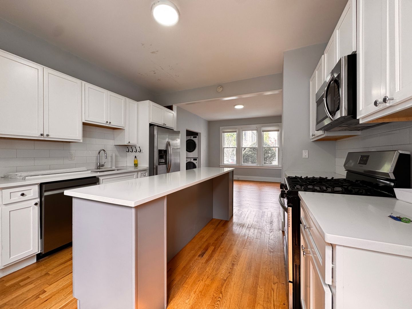 New Haven Apartment: 155 Foster Street