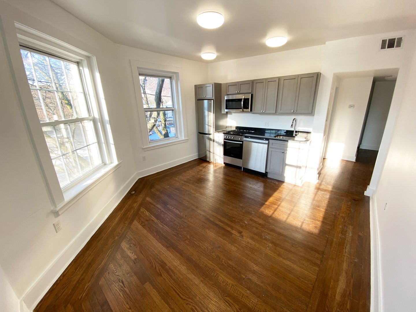 New Haven Apartment: 833 Whalley Ave