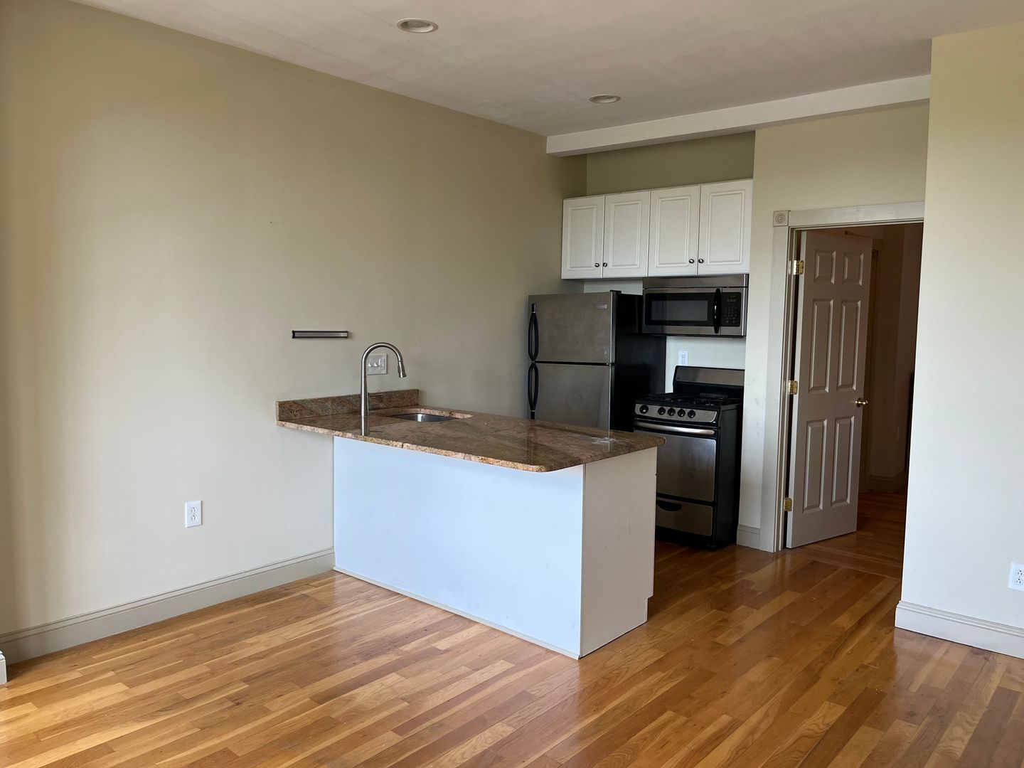 New Haven Apartment: 436 Prospect St