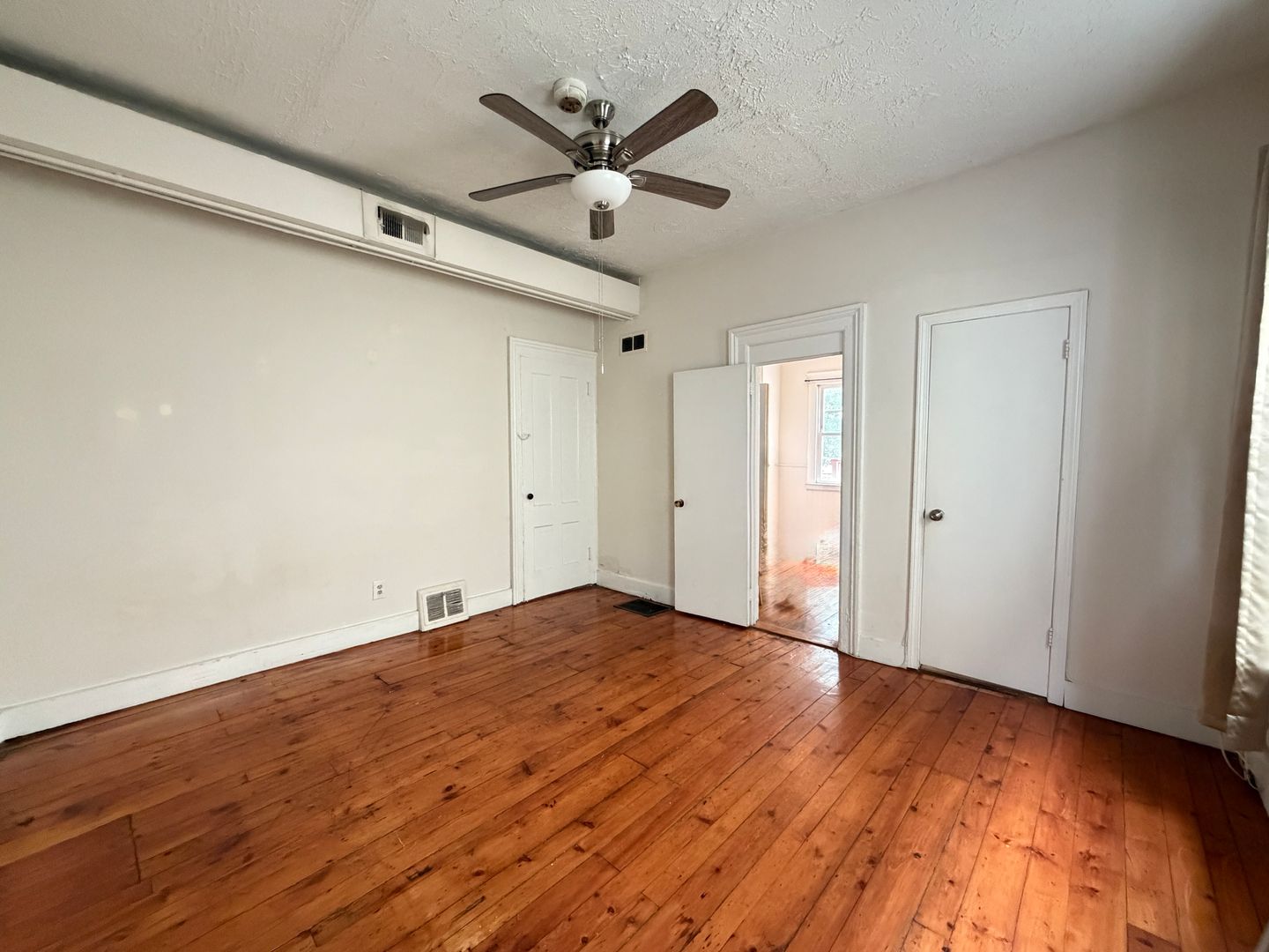 County Apartment: New Haven