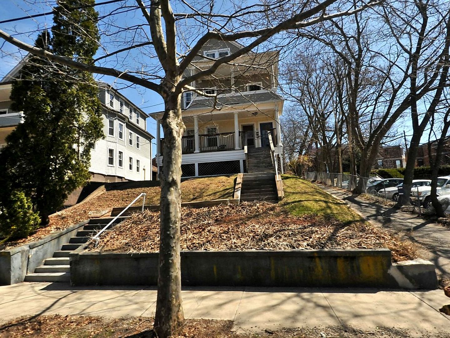 New Haven Apartment: 313-315 Mansfield St.