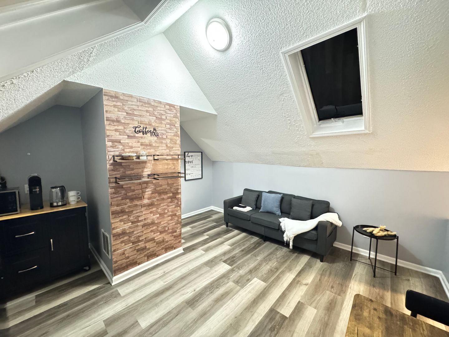 New Haven Apartment: 23 Pond Lily Avenue