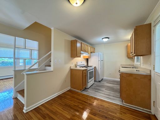 Spacious 2-Bedroom Townhouse in West Haven | Move-In Ready – photo 1