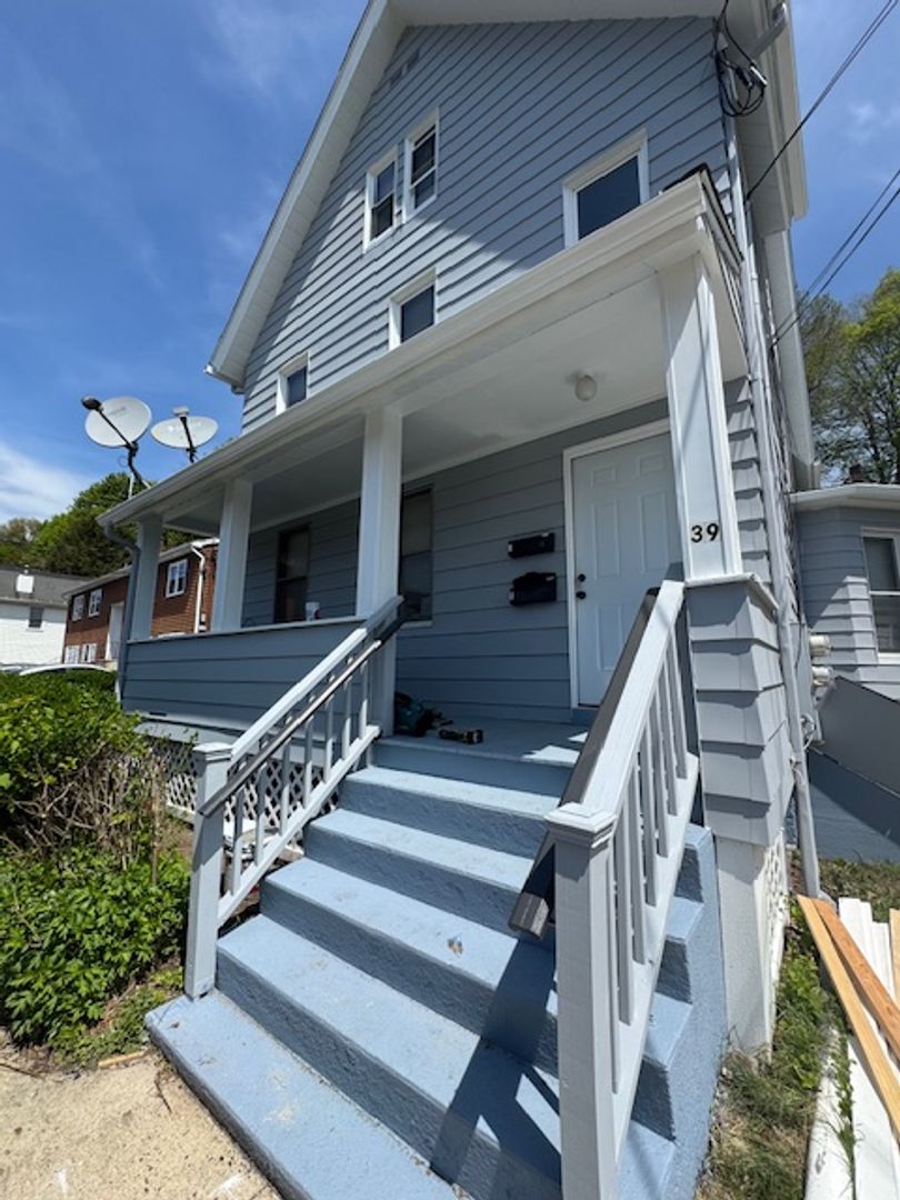 Derby Apartment: 39 Bank St