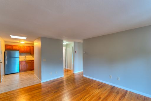 Beautiful Two Bedroom w/ Skylight & Hardwood Floors Available NOW! – photo 1