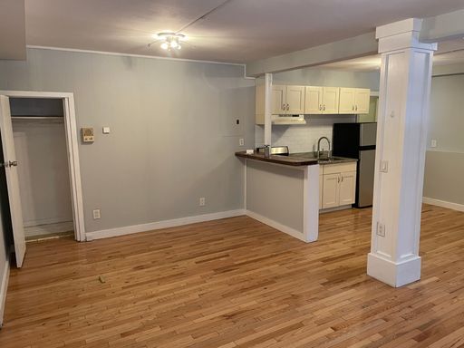 Spacious Garden-Level Studio Apartment in Westville! Heat & Hot Water Included! – photo 1