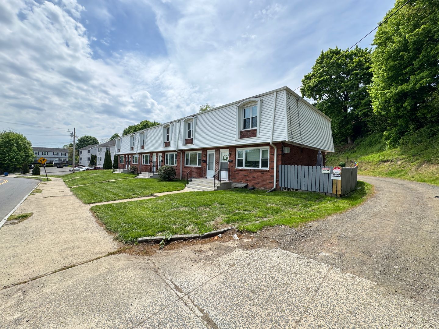 New Haven Apartment: 87 Warwick Street,
