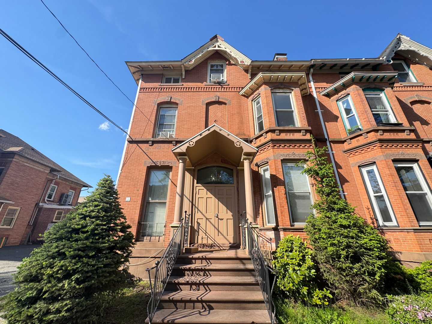 New Haven Apartment: 59 Trumbull Street