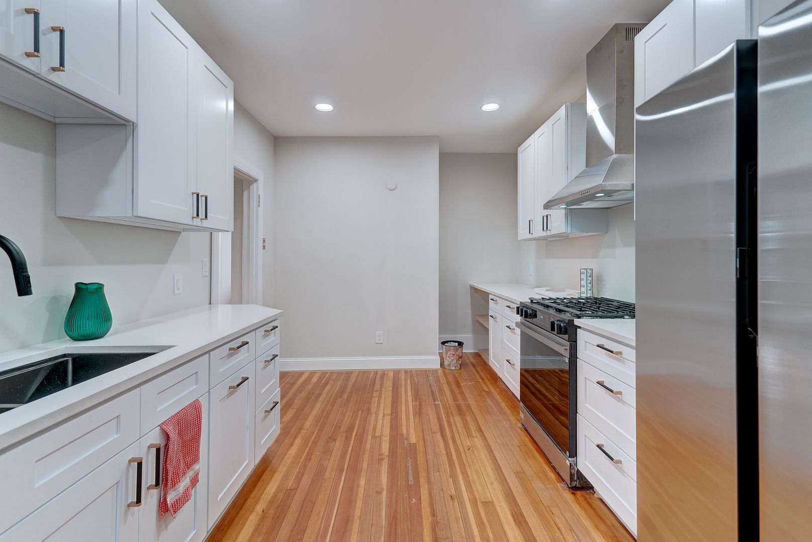 New Haven Apartment: 528 Orange Street