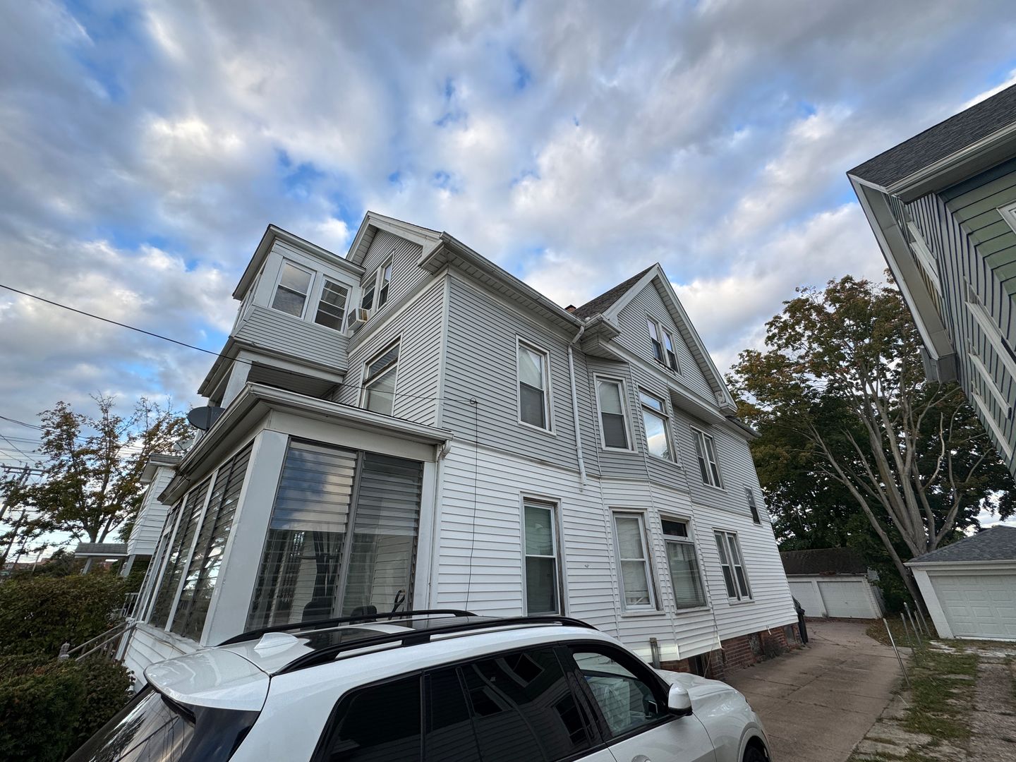 West Haven Apartment: 629 Savin Avenue