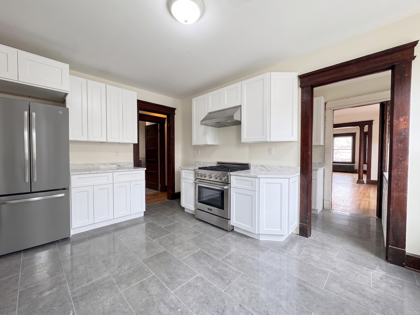 New Haven Apartment: 126 Mansfield Street