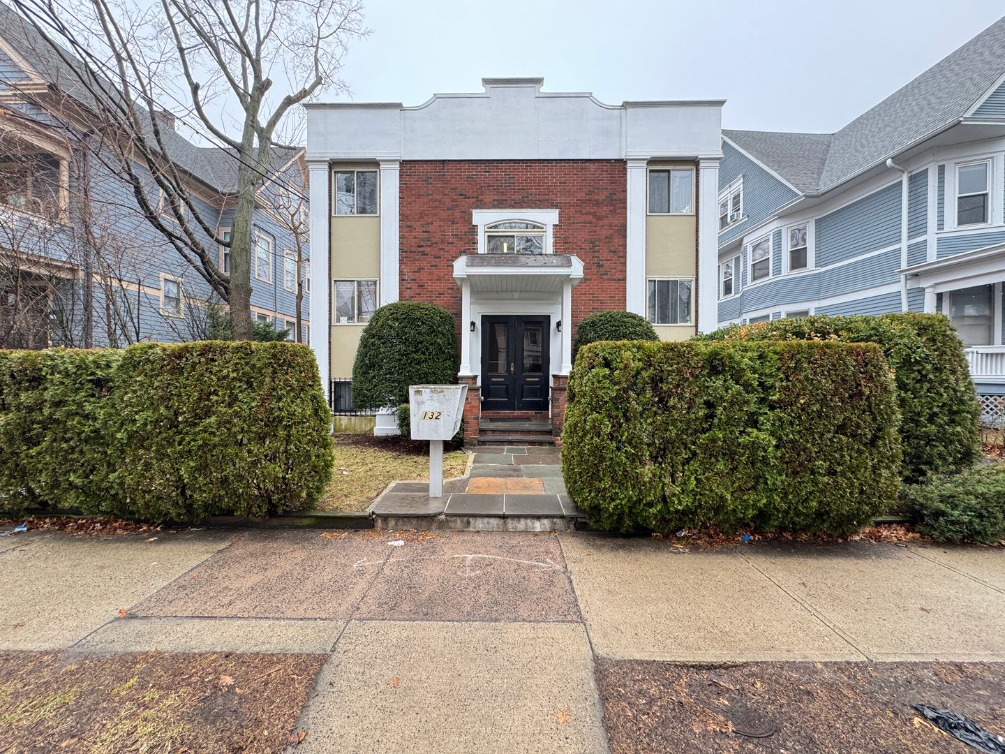 New Haven Apartment: 132 Edwards St