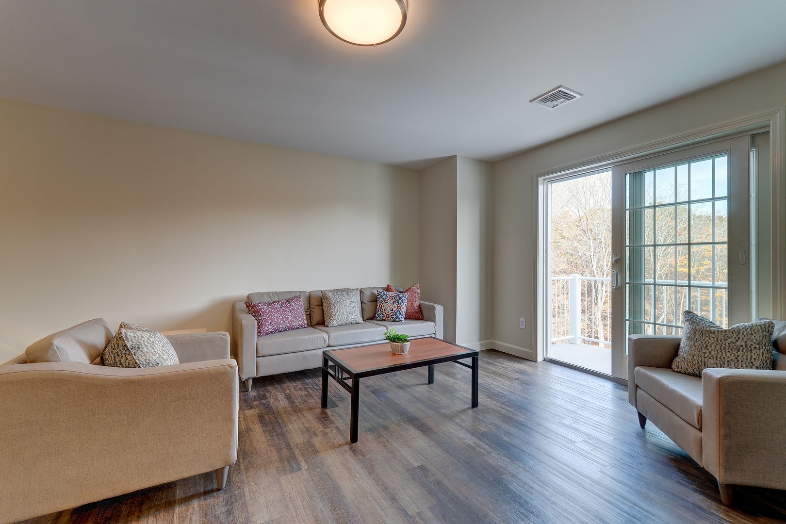 Hamden Apartment: 3311 Whitney Ave