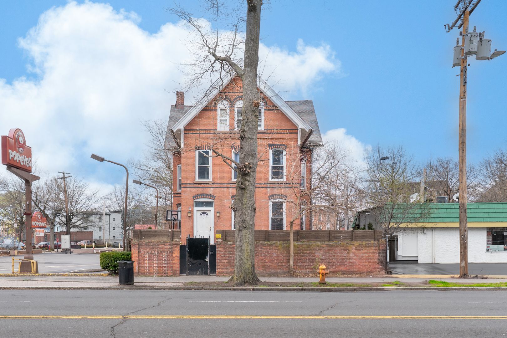 New Haven Apartment: 29 Whalley Ave