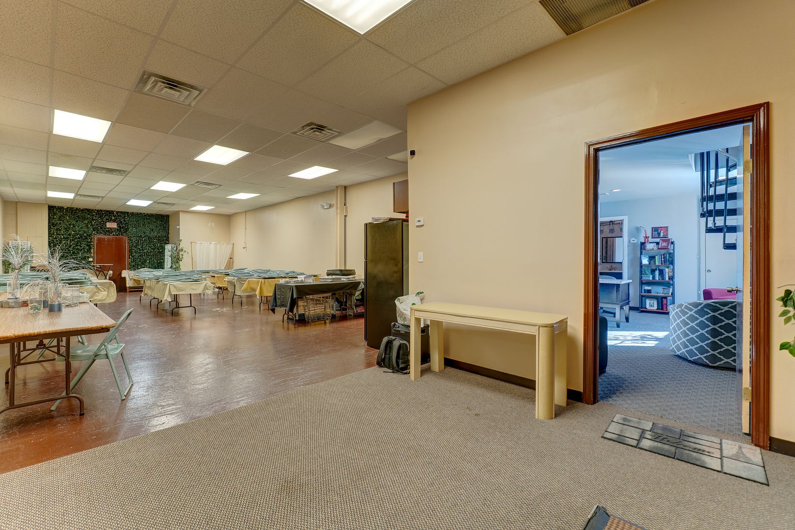 Hamden Apartment: 325 Treadwell