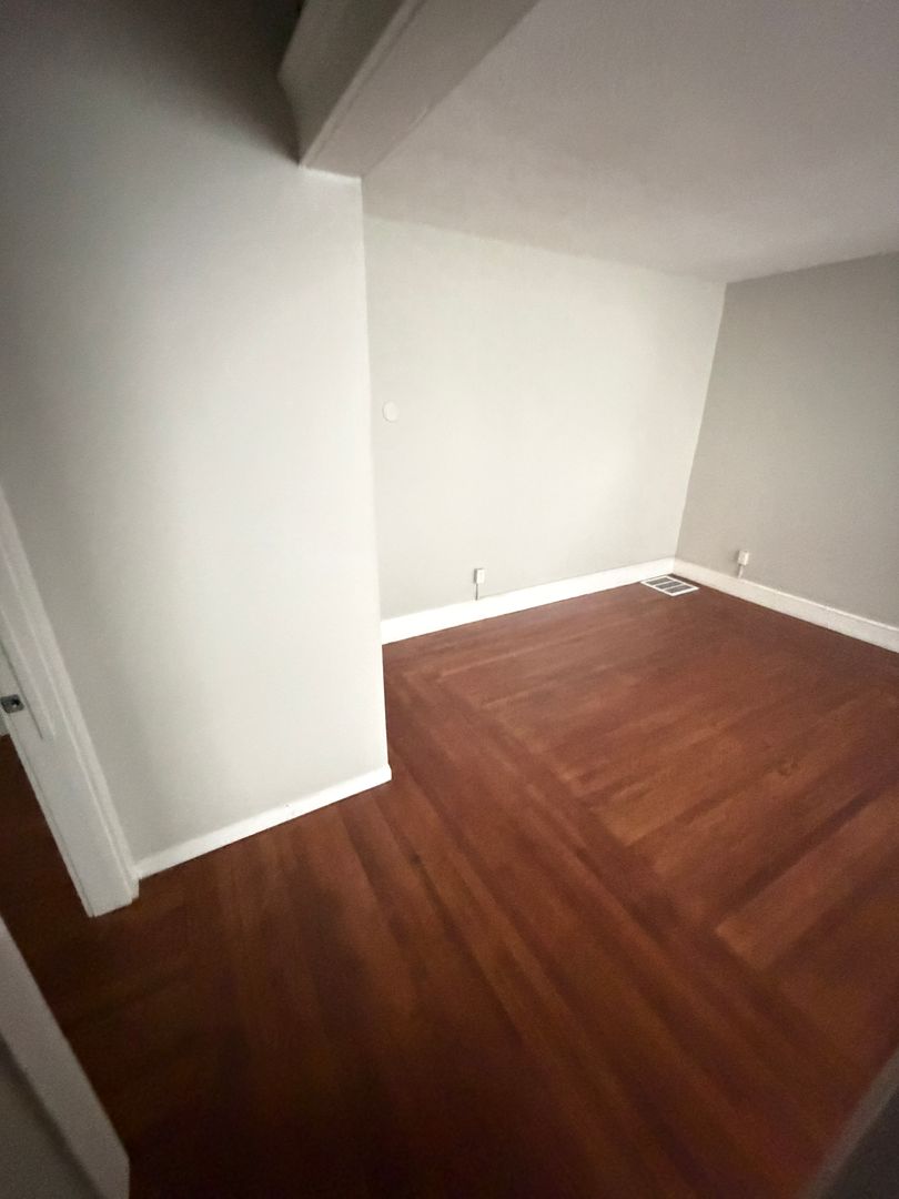 New Haven Apartment: 318-320 Howard Ave