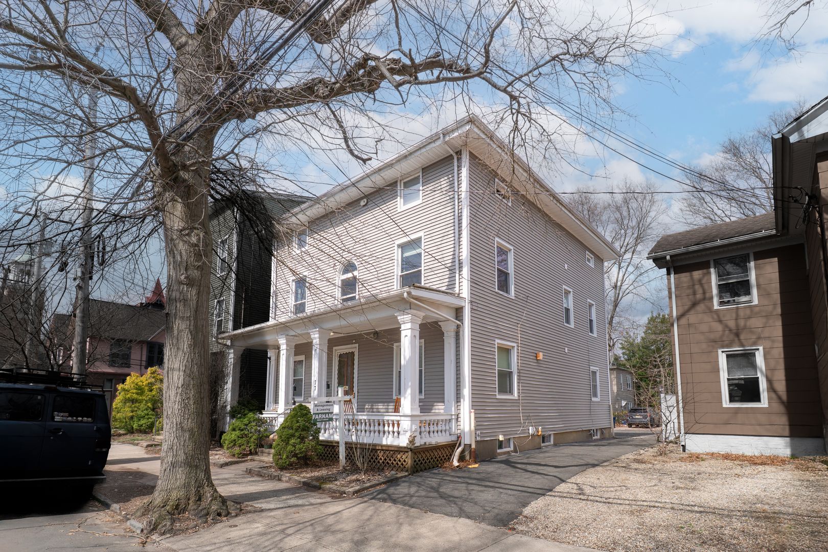 New Haven Apartment: 77 Edwards Street