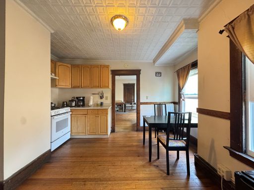 3BD/1BA on Science Hill | Off-Street Parking | Available August 1st! – photo 1
