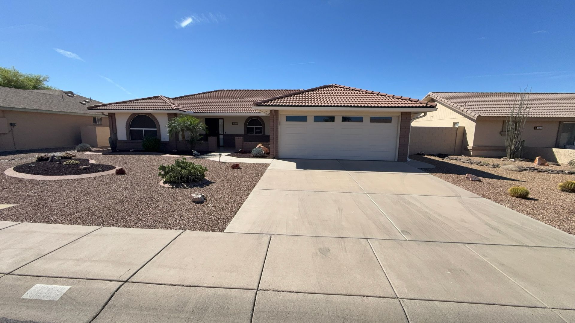 Mesa House: 11019 E Knowles Ave