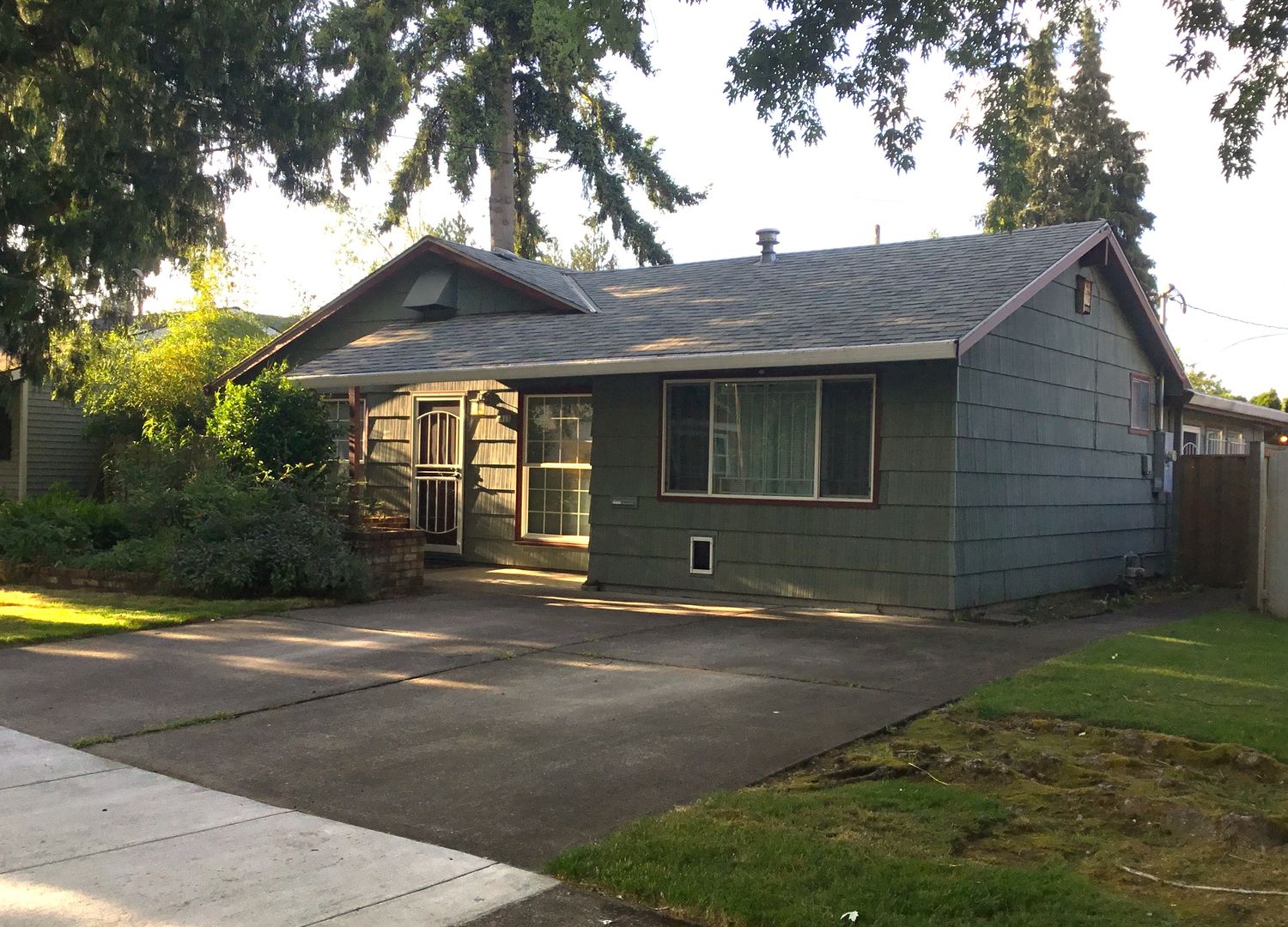 Portland House: 6815 N Sky St