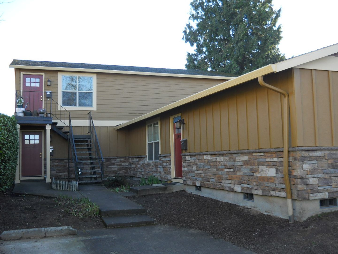 Portland Apartment: 1910-1914 N Rosa Parks Way