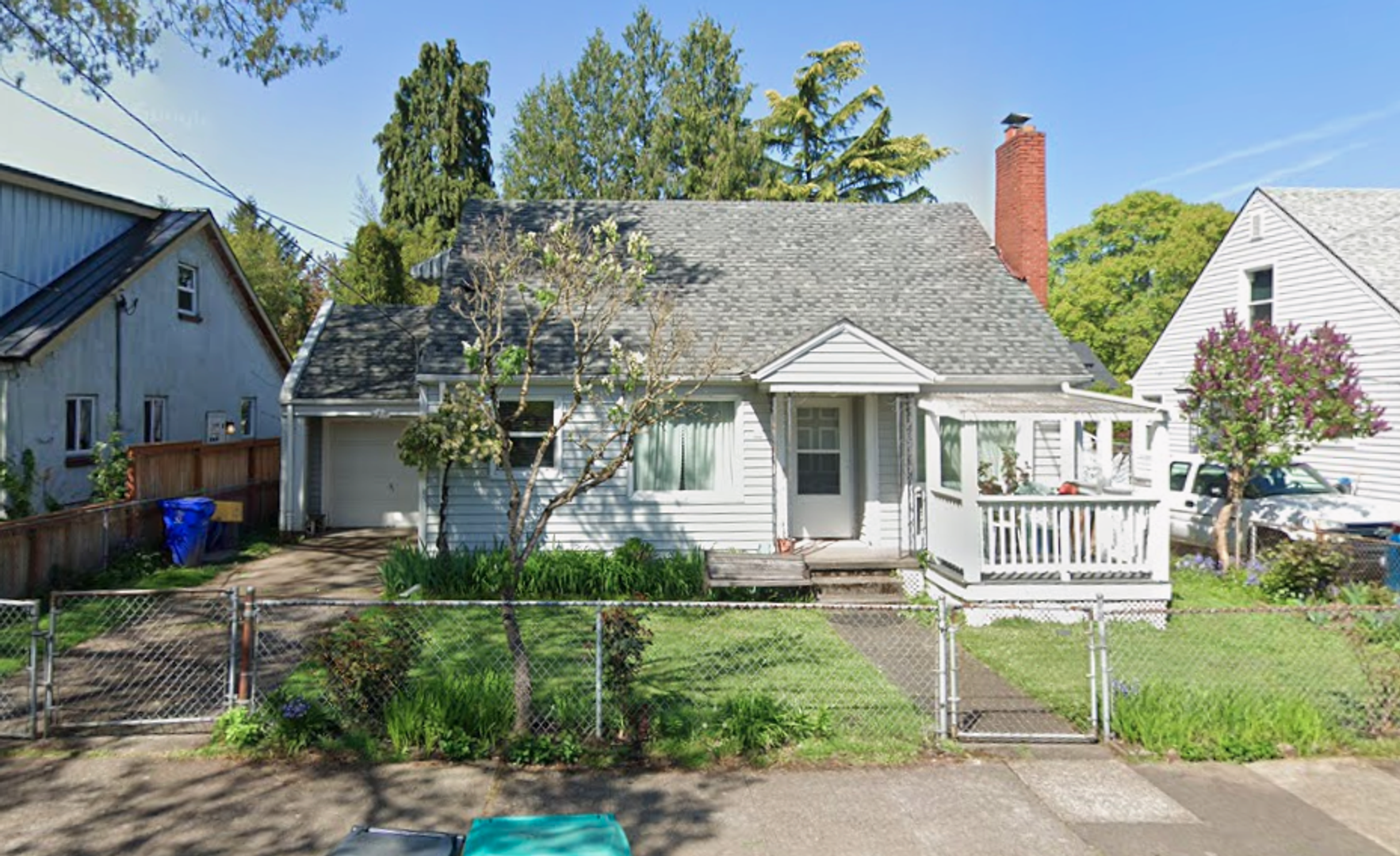 Portland House: 65 NE Morgan St