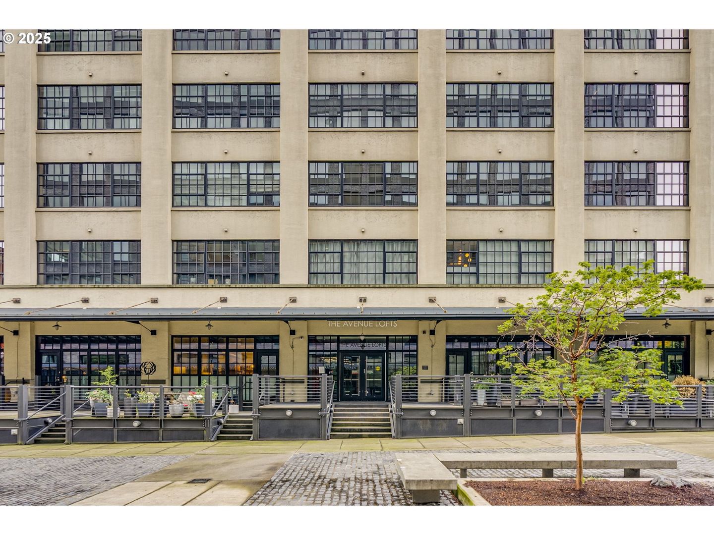 Portland House: 1400 NW Irving St #324