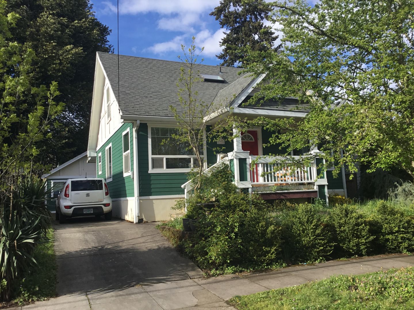 Portland House: 1735 SE Harney St Units A & B