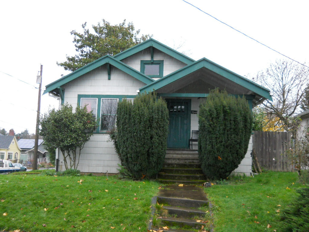 Portland House: 7544 N Albina Ave