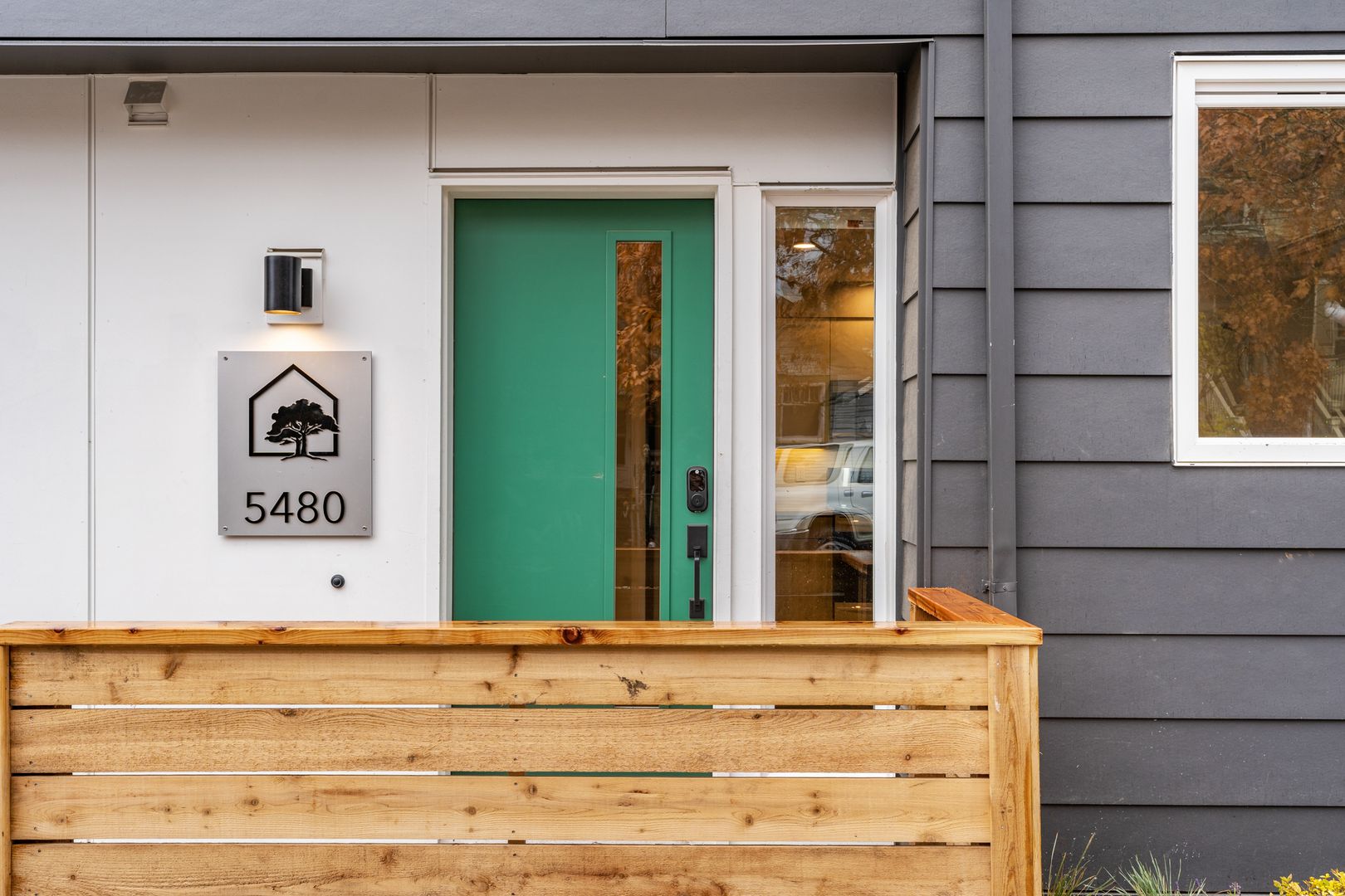 Portland Apartment: 5480-5490 NE 18th Ave. and 1820-1840 NE Killingsworth St.