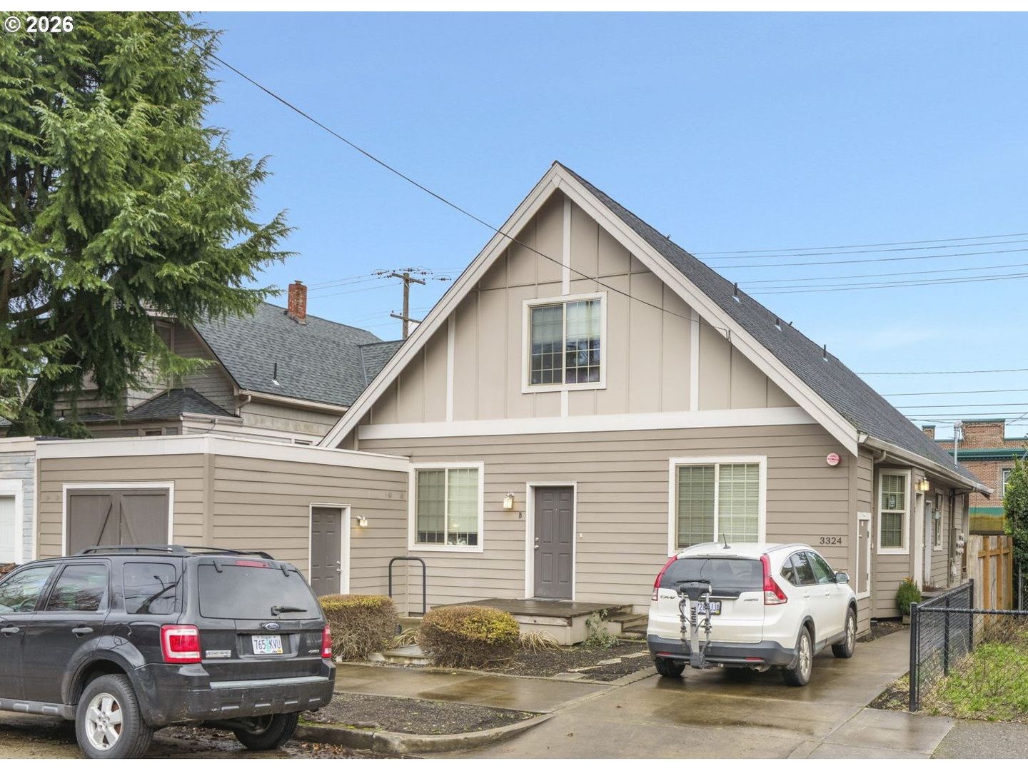 Portland Apartment: 3324 SE 11th Ave