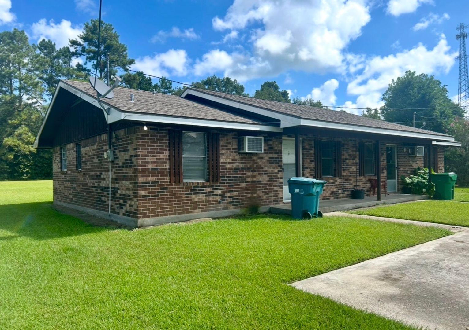 Dequincy Apartment: Shady lane & Anise st