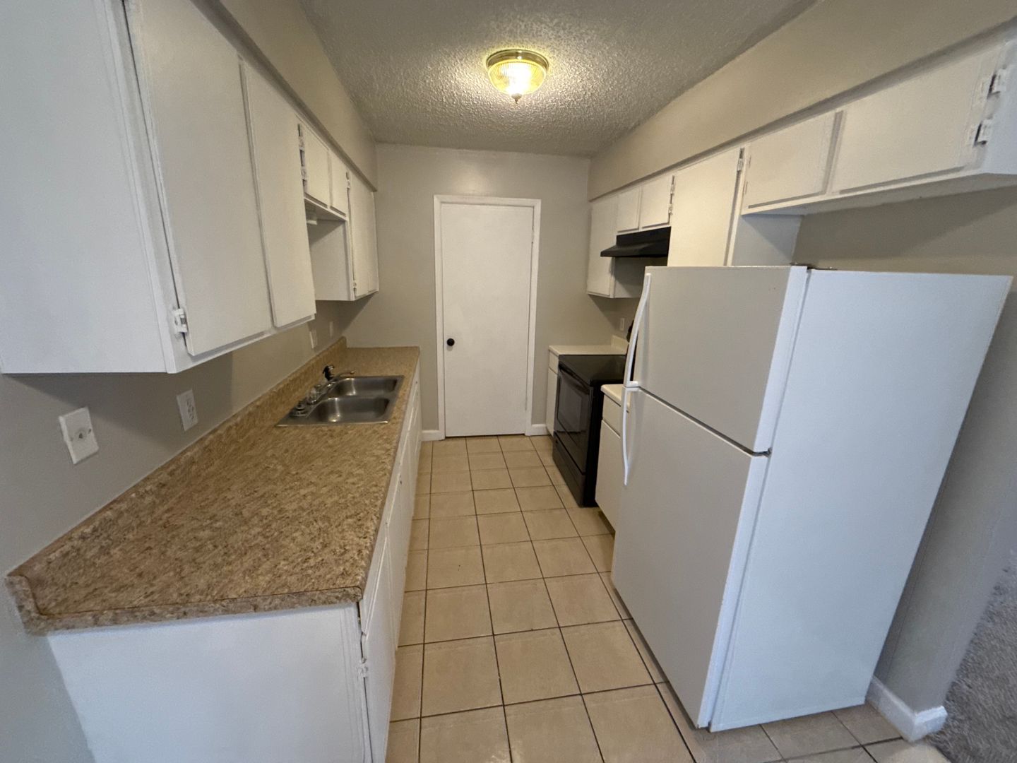 Madill Apartment: 703 S. 8th Ave