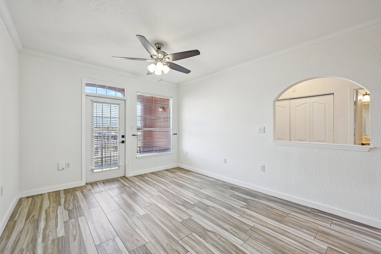Tampa House: 5000 Culbreath Key way