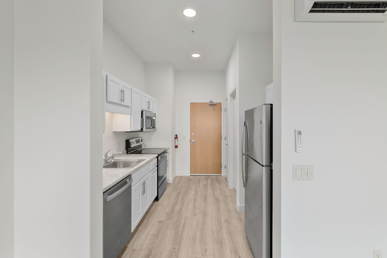 Burlington Apartment: 70 Cambrian Way