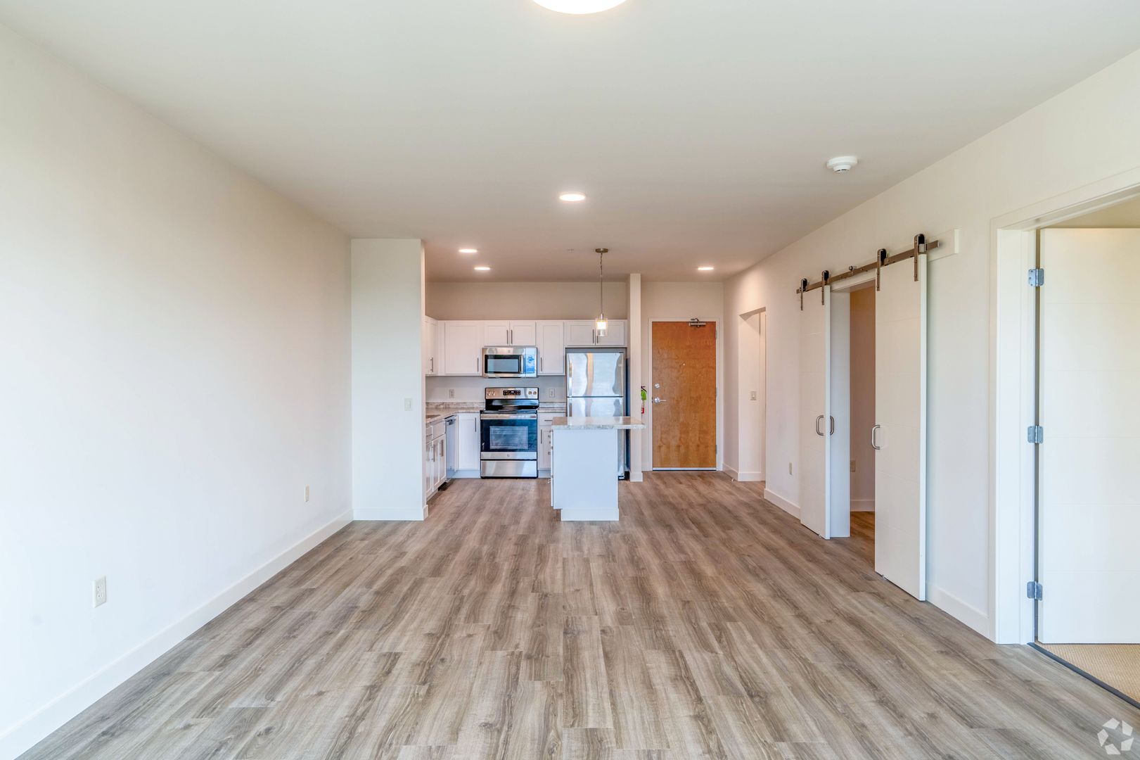 Burlington Apartment: 70 Cambrian Way