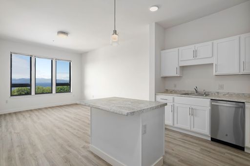 All-Inclusive, Brand New One Bedroom Apartment – photo 1