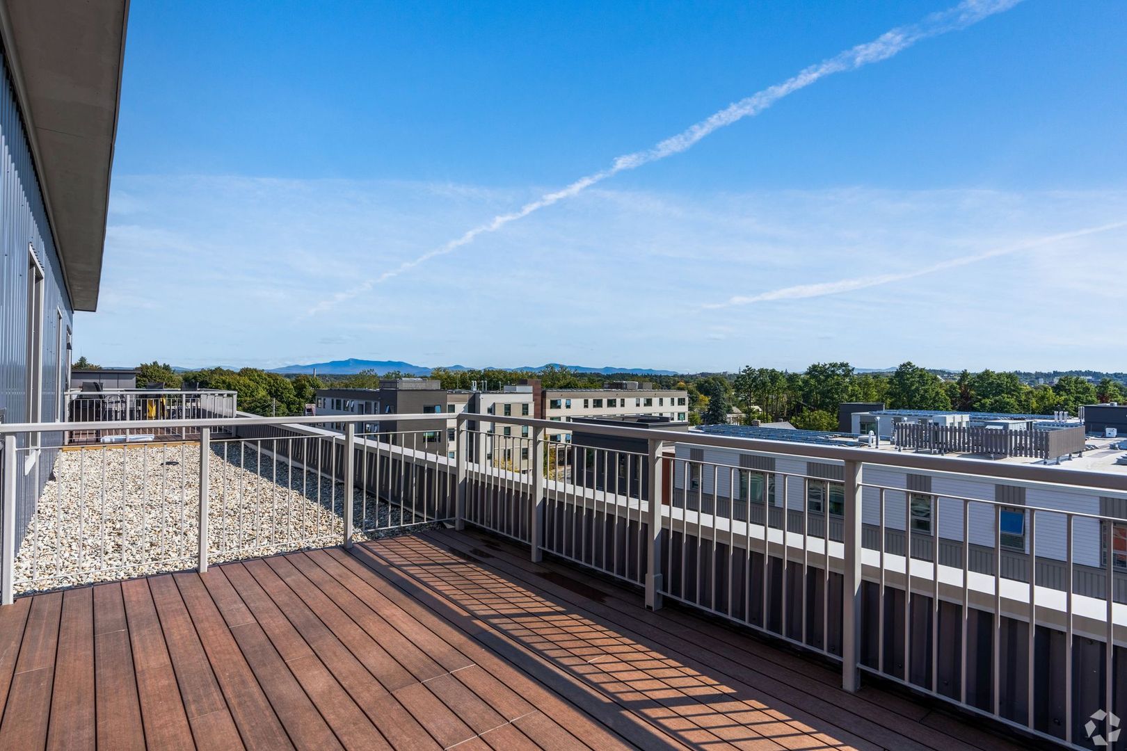 Burlington Apartment: 70 Cambrian Way