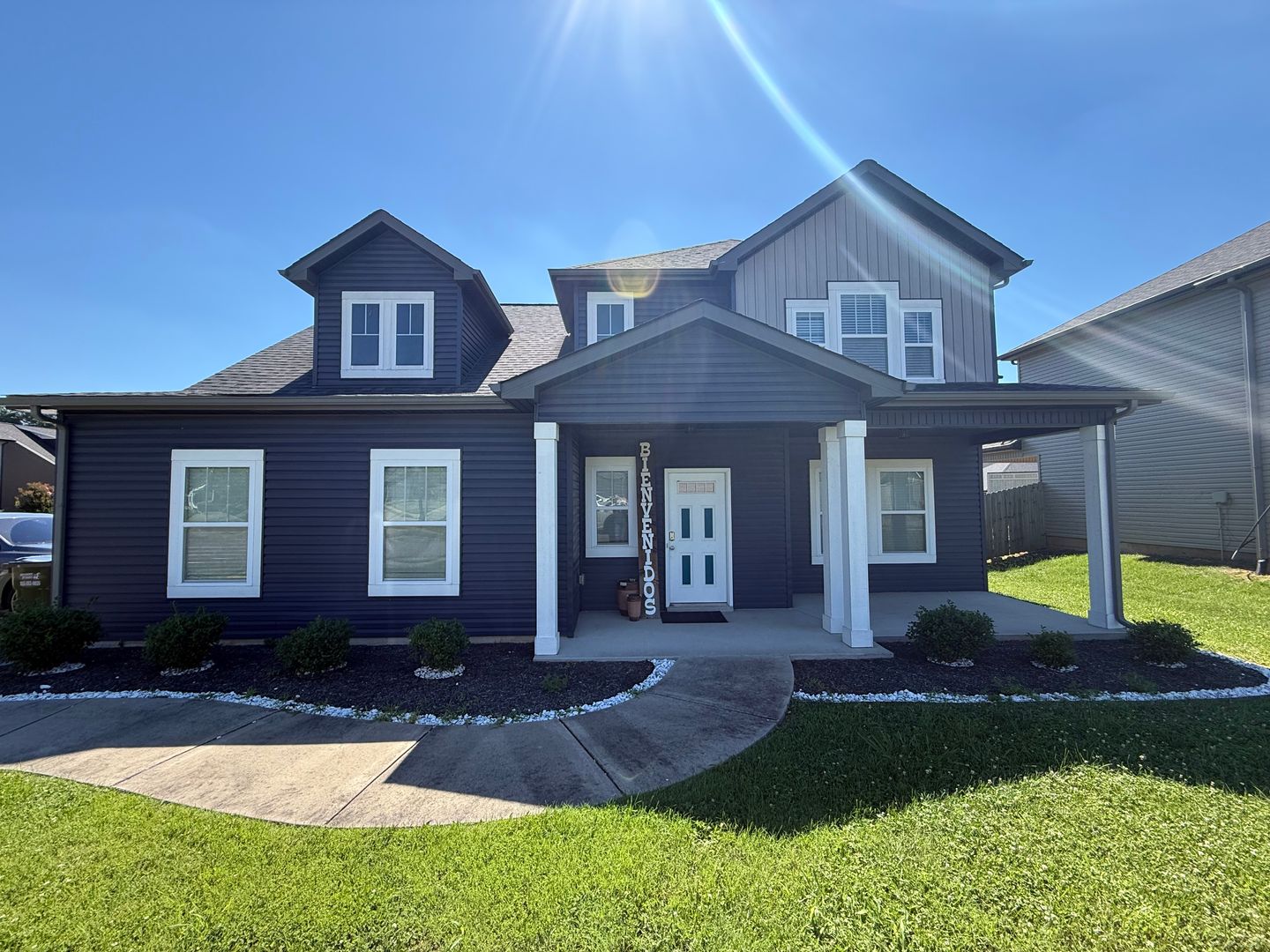 Clarksville House: 1142 Eagles View Dr